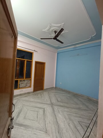 Bedroom in 2 BHK Builder Floor at Gomti Nagar – for Rent