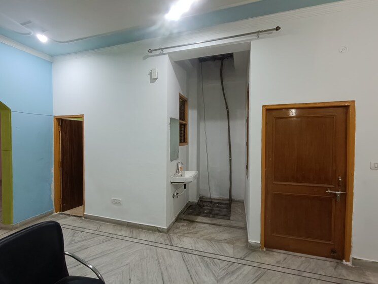 Room, gomti nagar 2 Bedroom 1800 Sq.Ft. Builder Floor In Gomti Nagar Lucknow 8962803