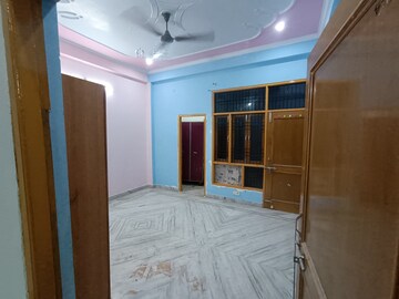 Bedroom in 2 BHK Builder Floor at Gomti Nagar – for Rent