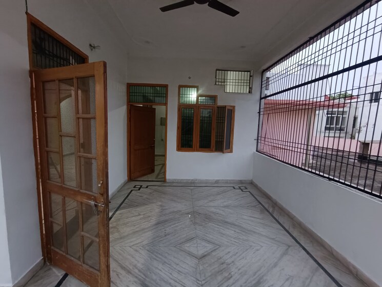 Balcony, gomti nagar 2 Bedroom 1800 Sq.Ft. Builder Floor In Gomti Nagar Lucknow 8962803