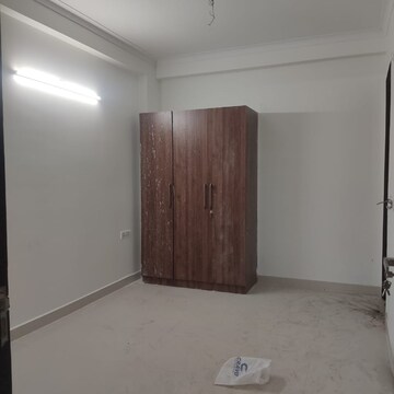 Room in 2 BHK Apartment at Chattarpur – for Rent