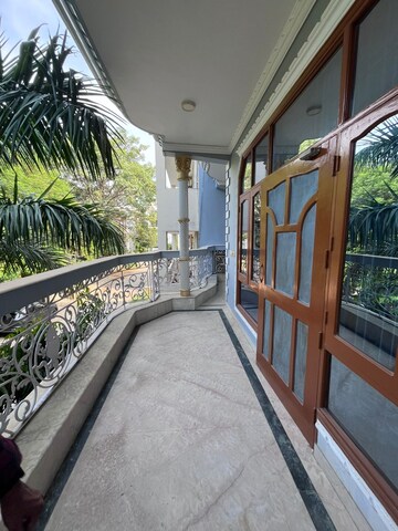 Balcony in 3 BHK Builder Floor at Ansal Sushant Apartments, Sushant Lok I – for Rent