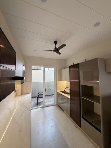  5 BHK Villa at Sector 1 Wave City – for Sale