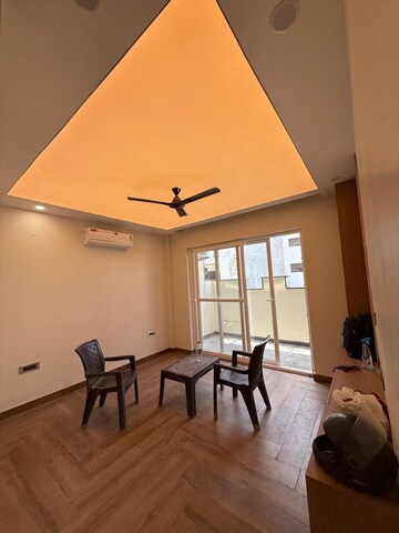Room in 5 BHK Villa at Sector 1 Wave City – for Sale