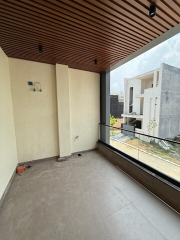 Balcony in 5 BHK Villa at Sector 1 Wave City – for Sale