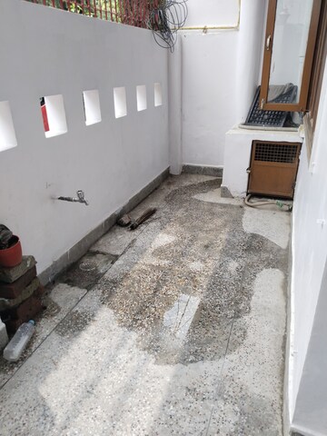 Parking in 2 BHK Builder Floor at Vipul Khand – for Rent