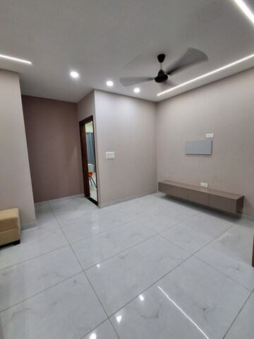 Room in 3 BHK Builder Floor at SS Hibiscus, Sector 50 – for Rent