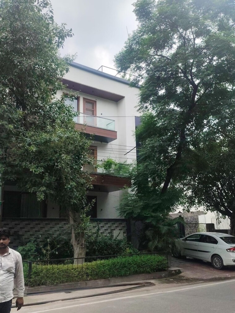 Exterior View, sector 52 6 Bedroom 200 Sq.Mt. Independent House In Sector 52 Noida 8962851