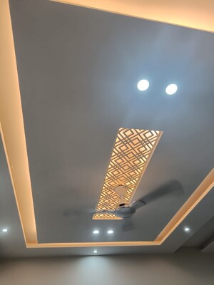 Furnished Amenities in 6 BHK Independent House at Sector 52 – for Sale