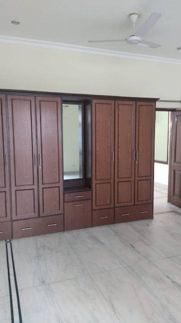 3 BHK Builder Floor For Rent in Sector 17