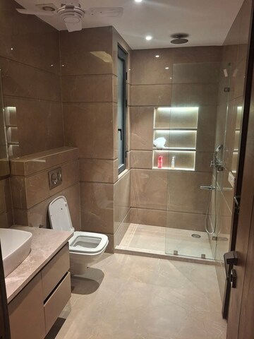 Bathroom in 1 RK Builder Floor at Sector 22 – for Rent