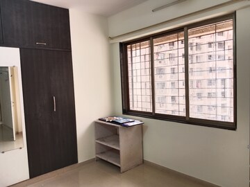 Room in 2.5 BHK Apartment at Neelkanth Palms, Kapur Bawdi – for Rent