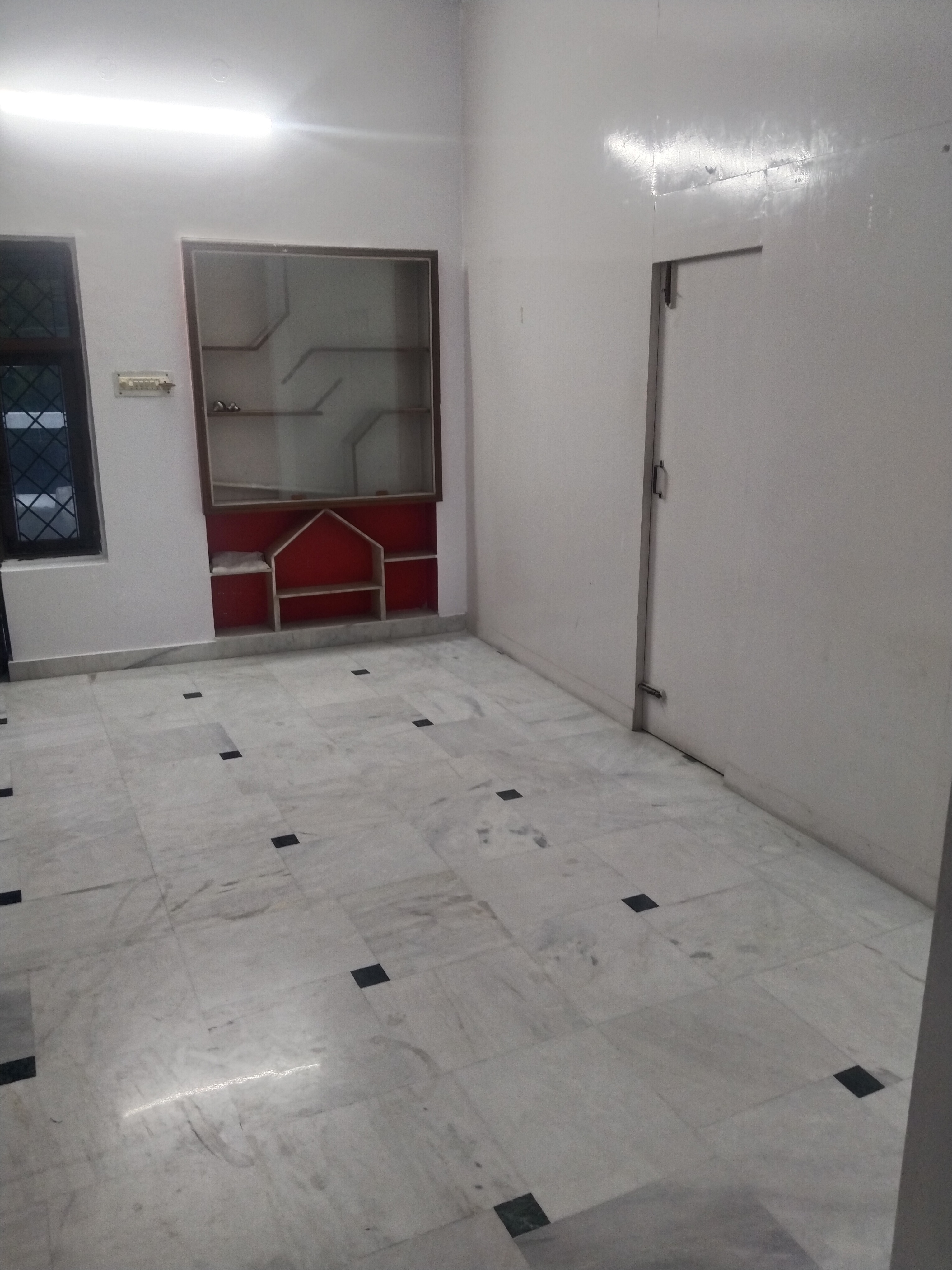 1.5 BHK + Pooja Room Builder Floor For Rent in Gomti Nagar