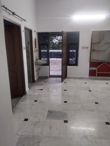 Bathroom in 1.5 BHK Builder Floor at Gomti Nagar – for Rent