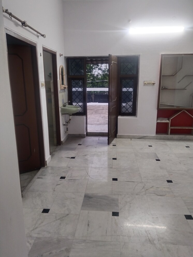 Bathroom, gomti nagar 1.5 Bedroom 1200 Sq.Ft. Builder Floor In Gomti Nagar Lucknow 8962863