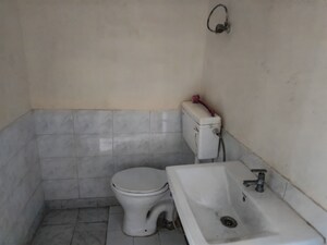 Bathroom in 3 BHK Builder Floor at Auram Floor, South City 2 – for Sale