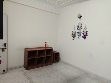 Living Room in 3 BHK Builder Floor at Auram Floor, South City 2 – for Sale