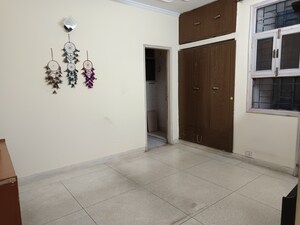 Room in 3 BHK Builder Floor at Auram Floor, South City 2 – for Sale