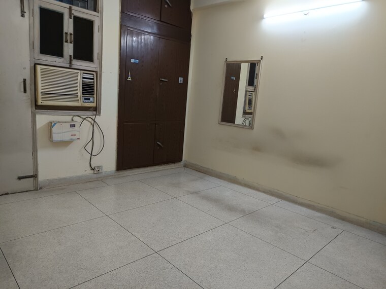 Room, auram-floor 3 Bedroom 1650 Sq.Ft. Builder Floor In South City 2 Gurgaon 8962881