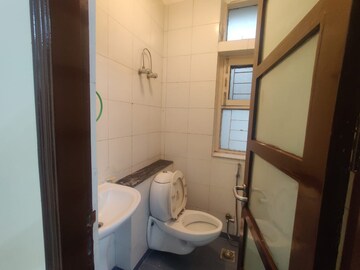 Bathroom in 3.5 BHK Villa at Unitech Deerwood Chase, Nirvana Country – for Rent