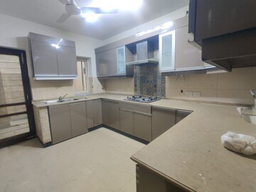 Kitchen in 3.5 BHK Villa at Unitech Deerwood Chase, Nirvana Country – for Rent