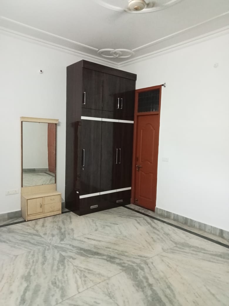 3 BHK + Pooja Room Builder Floor For Rent in Gomti Nagar