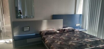 2 BHK Apartment For Rent in Indiabulls Blu, Worli