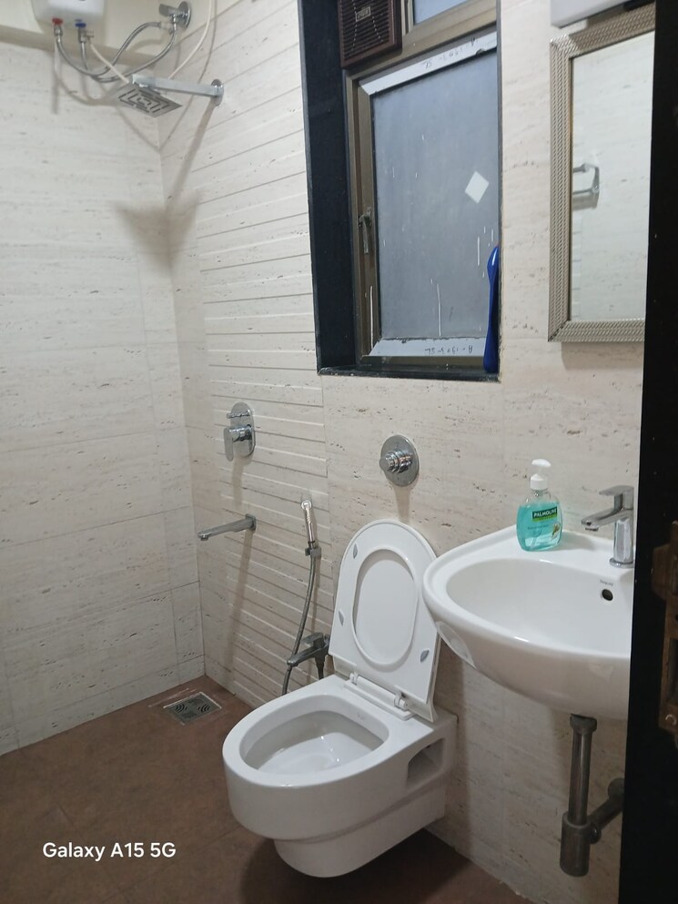 Bathroom, lalani-grandeur 1 Bedroom 405 Sq.Ft. Apartment In Goregaon East Mumbai 8962923