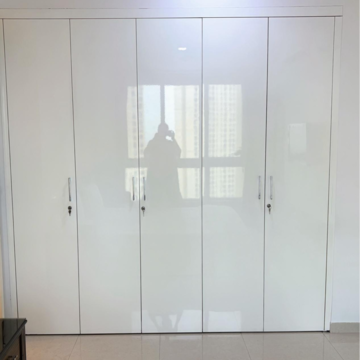 Bathroom in 3 BHK Apartment at Hiranandani Canary, Hiranandani Estate – for Rent