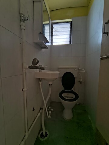 Bathroom in 2 BHK Apartment at Genexx Valley, Diamond Harbour Road – for Rent
