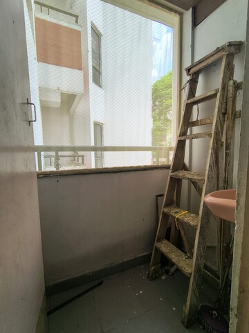 Bathroom in 2 BHK Apartment at Genexx Valley, Diamond Harbour Road – for Rent