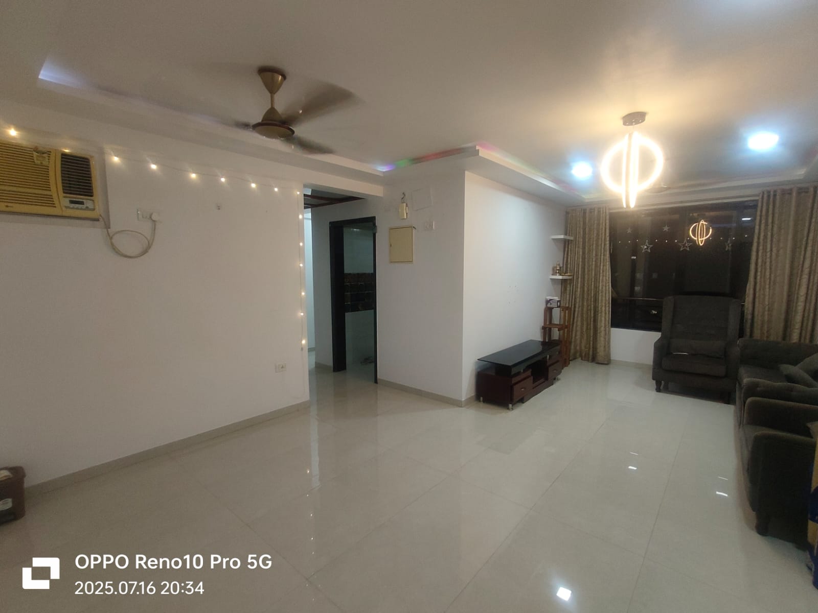 2 BHK Apartment For Rent in Hiranandani Gardens Glen Gate