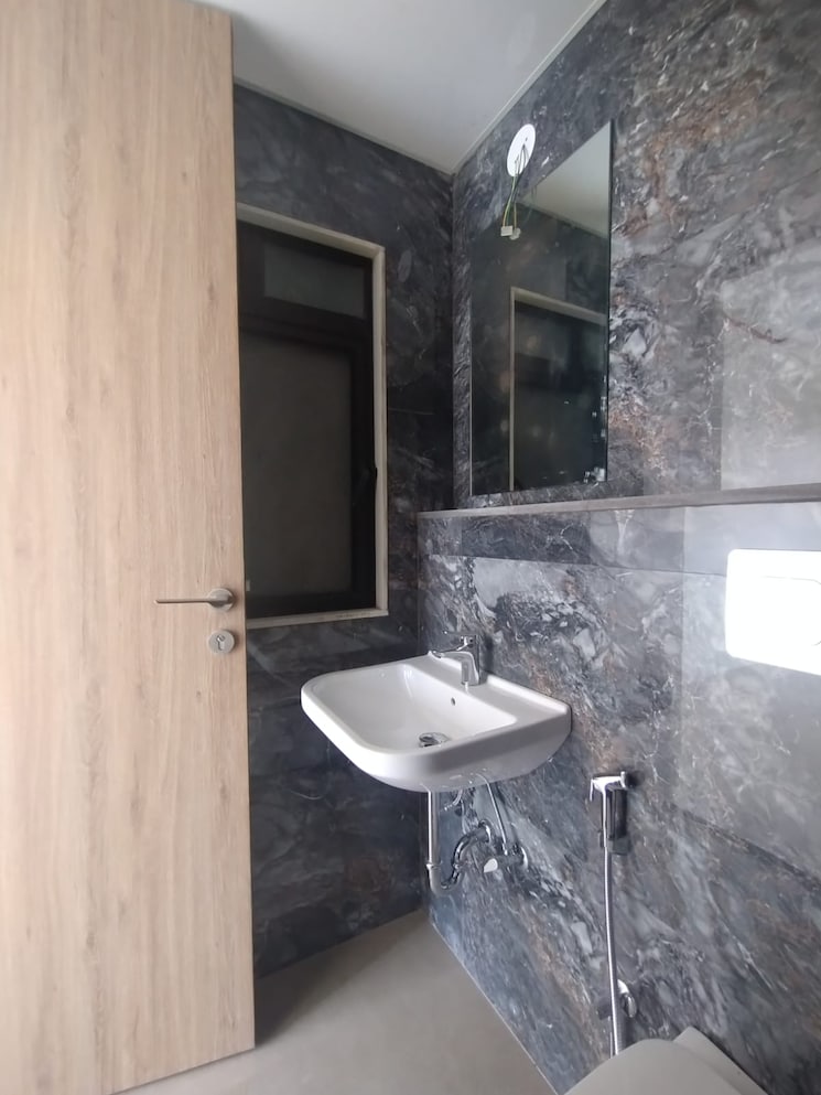 Bathroom, dosti-eastern-bay-phase-1 3 Bedroom 965 Sq.Ft. Apartment In Wadala Mumbai 8962969