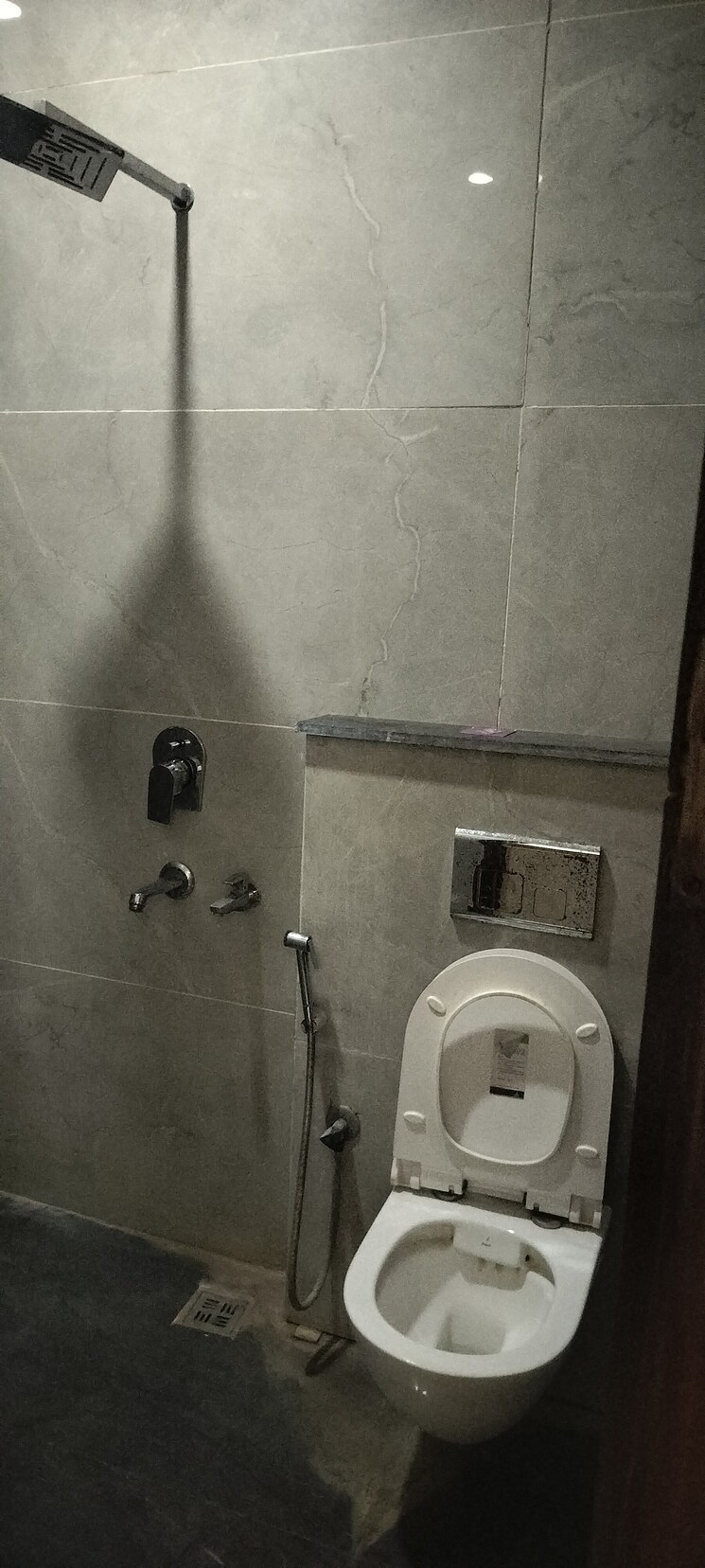 Bathroom, rwa-apartments-sector-108 6+ Bedroom 200 Sq.Mt. Independent House In Sector 108 Noida 8963003