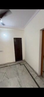 3 BHK + Pooja Room 1000 Sq.Ft. Builder Floor in Vasundhara Sector 4