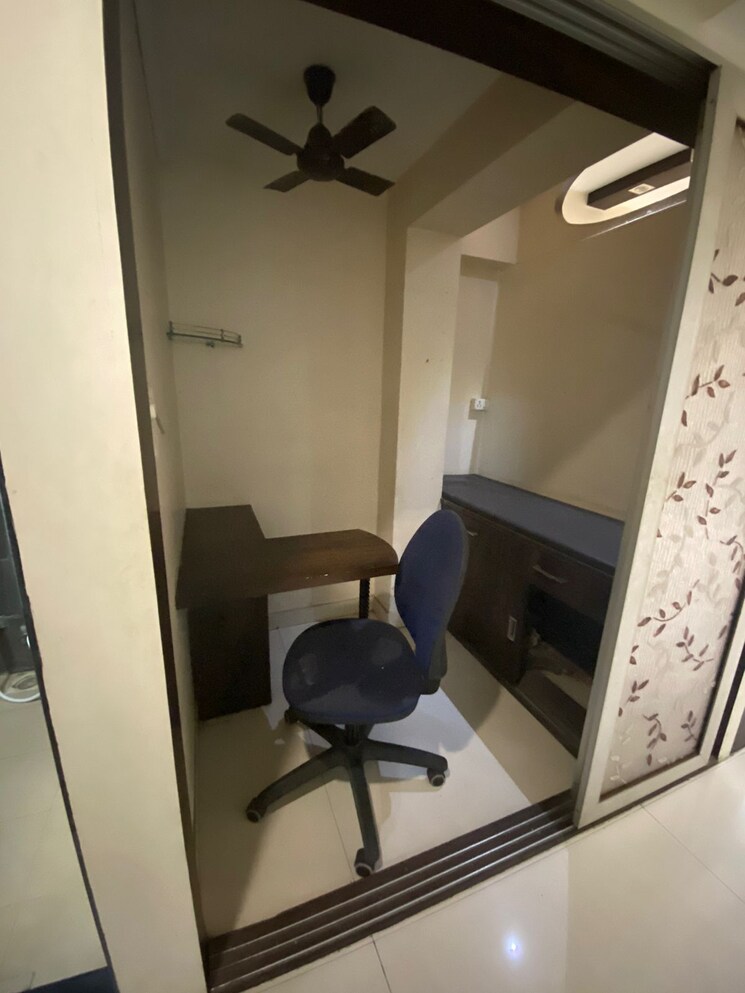 Team Area, bhakti park 3 Bedroom 1000 Sq.Ft. Apartment In Bhakti Park Mumbai 8962997