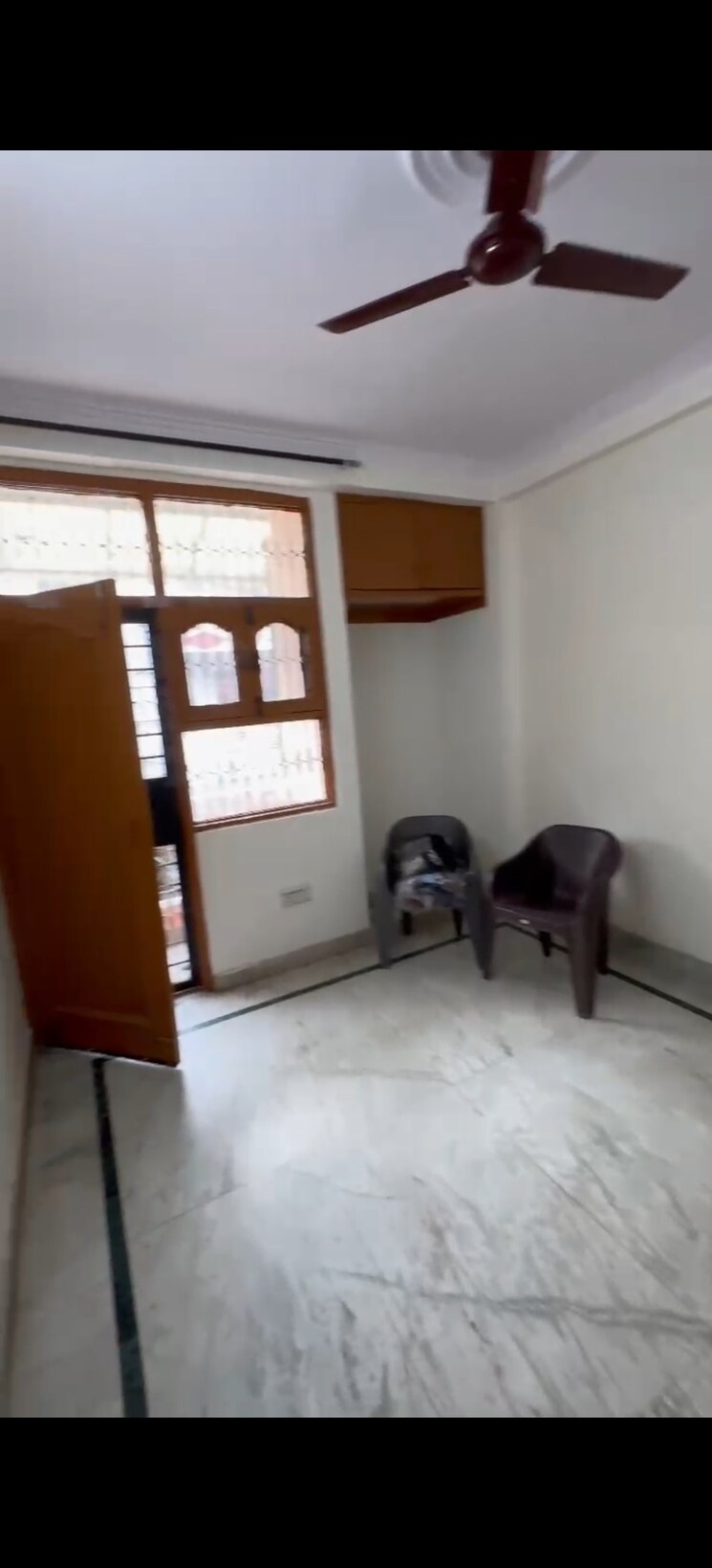 Room, vasundhara sector 4 3 Bedroom 1000 Sq.Ft. Builder Floor In Vasundhara Sector 4 Ghaziabad 8963021