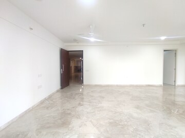 Room in 3 BHK Apartment at Hiranandani Fortune City, New Panvel – for Rent