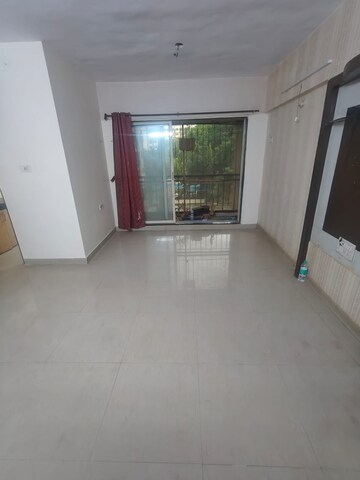 Room in 1 BHK Apartment at Evershine Oak, Mira Road – for Rent