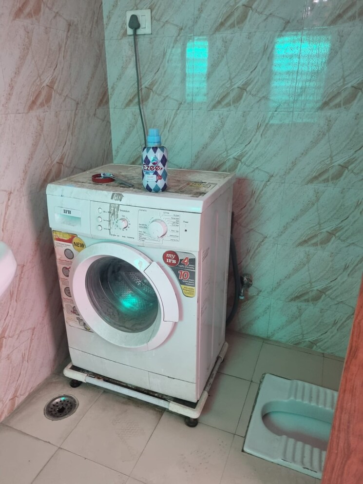 Bathroom, avadh vihar yojna 3 Bedroom 1700 Sq.Ft. Apartment In Avadh Vihar Yojna Lucknow 8963059