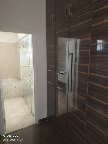 Building Lobby in 3 BHK Apartment at Unitech Heritage City, Sector 25 – for Rent