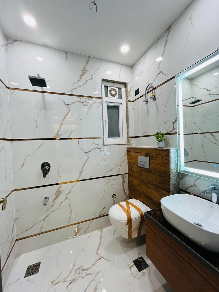 Bathroom, signature-global-city-63a 3 Bedroom 180 Sq.Yd. Builder Floor In Sector 63a Gurgaon 8963068