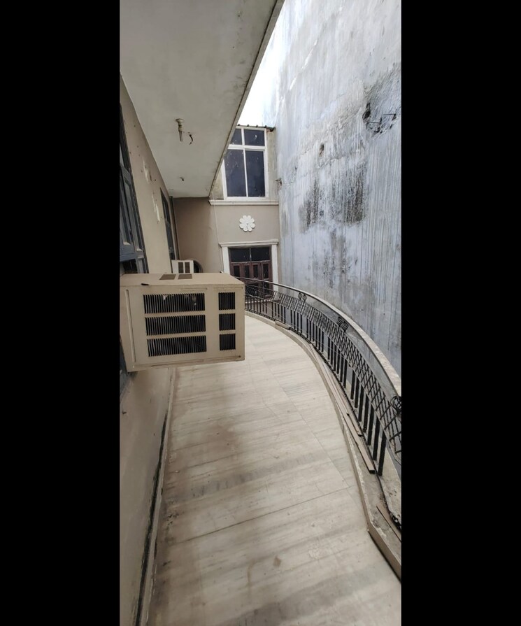 Balcony, saket 3 Bedroom 1450 Sq.Ft. Apartment In Saket Delhi 8963106