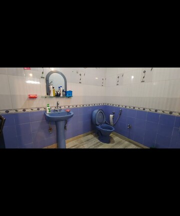 Attached Bathroom in 3 BHK Apartment at Saket – for Rent