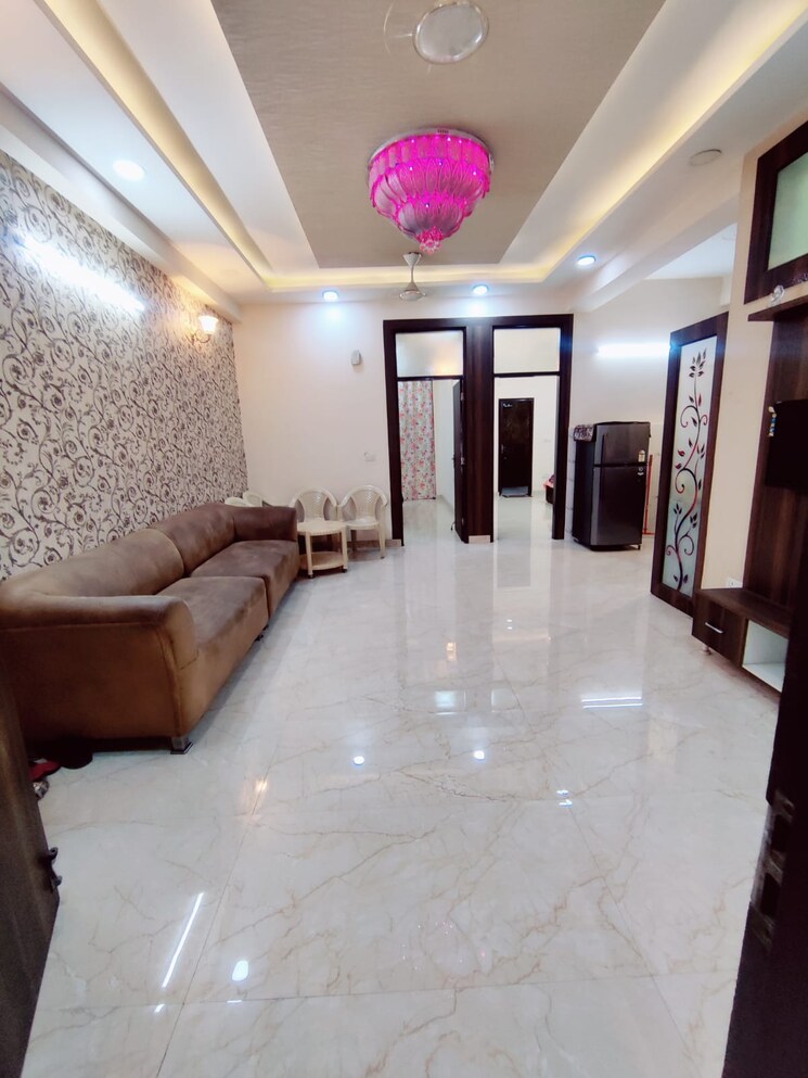 Room, shakti khand iv 3 Bedroom 1120 Sq.Ft. Builder Floor In Shakti Khand iv Ghaziabad 8963129