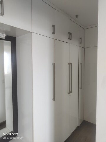 Building Lobby in 4 BHK Penthouse at DLF Ridgewood Estate, Dlf Phase iv – for Rent