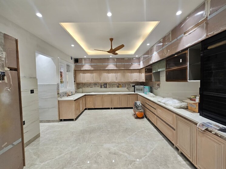 Kitchen, dlf-the-summit 4 Bedroom 3400 Sq.Ft. Apartment In Dlf Phase V Gurgaon 8963147