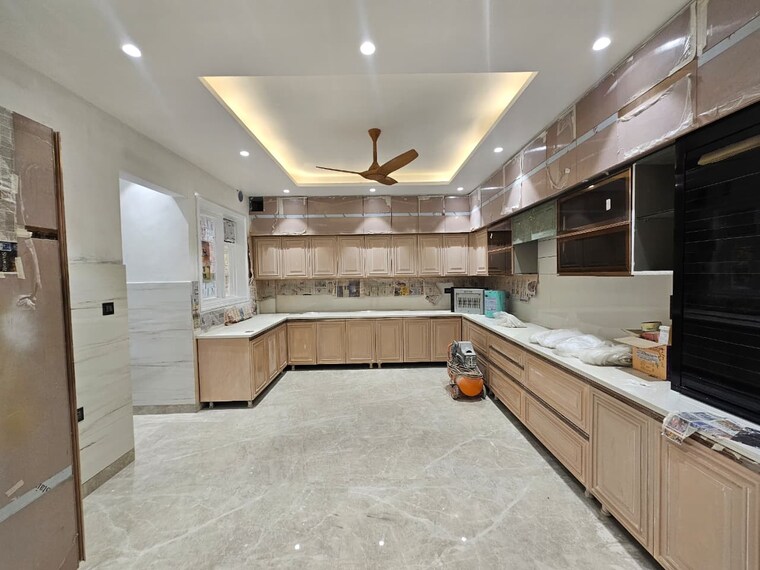 Kitchen, dlf-the-summit 4 Bedroom 3400 Sq.Ft. Apartment In Dlf Phase V Gurgaon 8963147