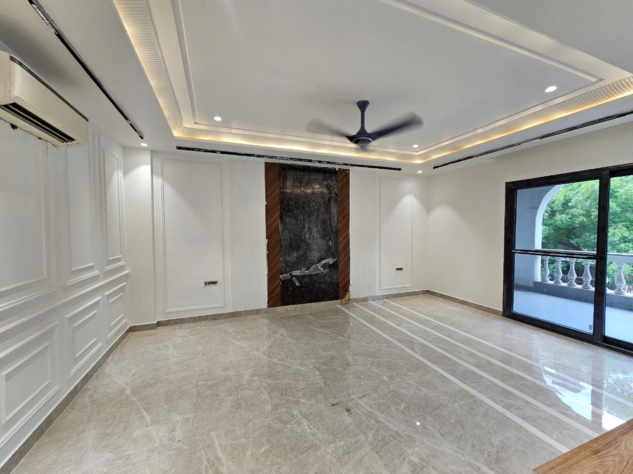 4 BHK + Servant Room 3400 Sq.Ft. Apartment in DLF The Summit