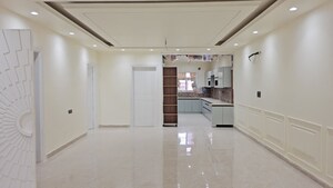 Living Room in 4 BHK Apartment at DLF The Summit, Dlf Phase V – for Sale